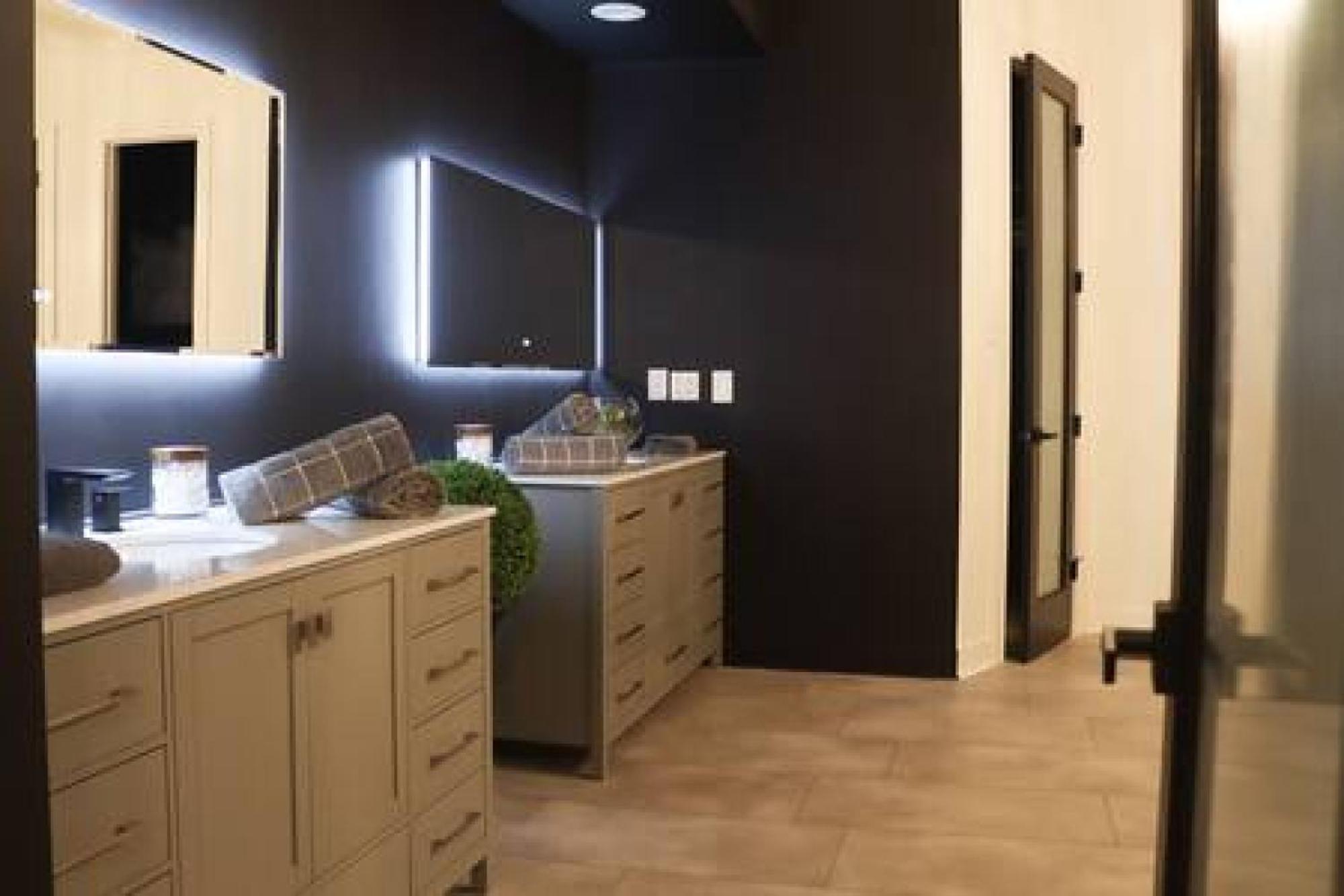 Lovely 4Bd House W Pool, Hot Tub And Free Parking Houston Bagian luar foto