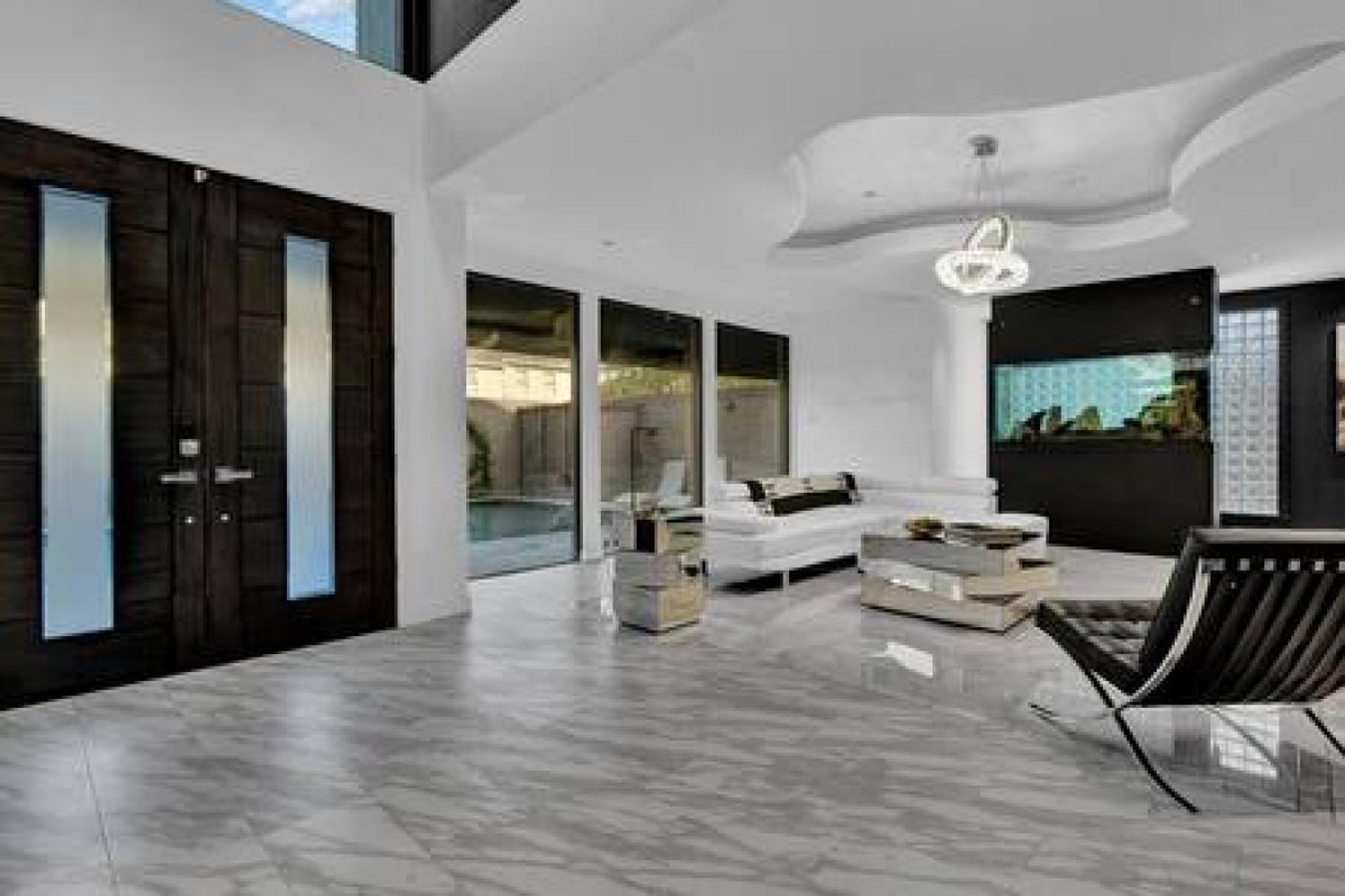 Lovely 4Bd House W Pool, Hot Tub And Free Parking Houston Bagian luar foto