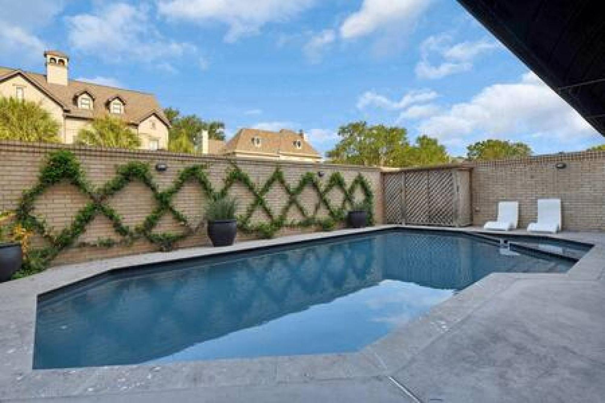 Lovely 4Bd House W Pool, Hot Tub And Free Parking Houston Bagian luar foto